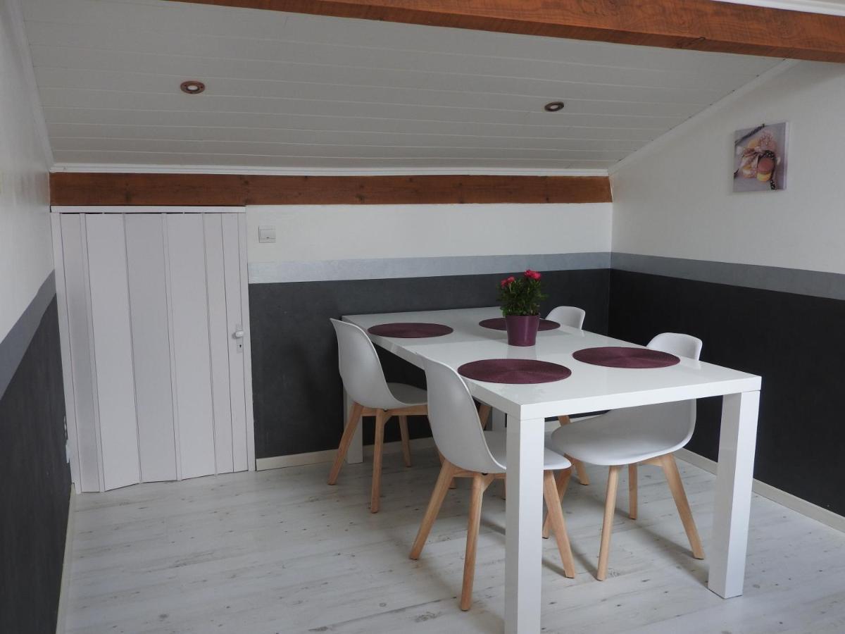 Appartement mansardé et climatisé 50 m2 Pompignan  Esterno foto
