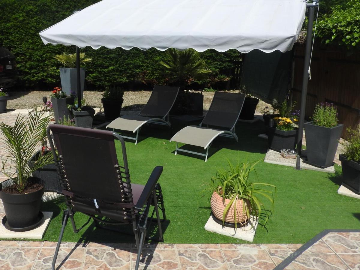 Appartement mansardé et climatisé 50 m2 Pompignan  Esterno foto