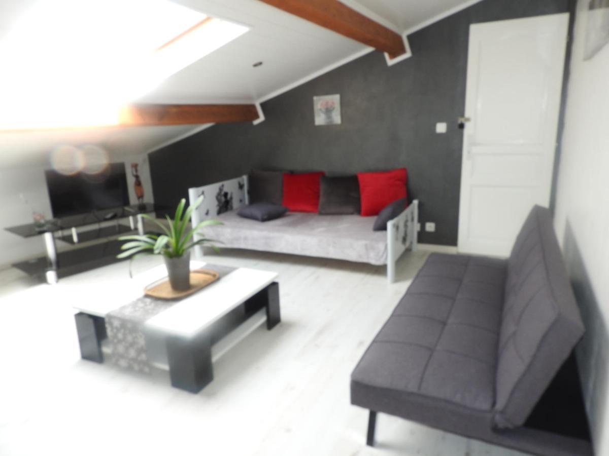 Appartement mansardé et climatisé 50 m2 Pompignan  Esterno foto