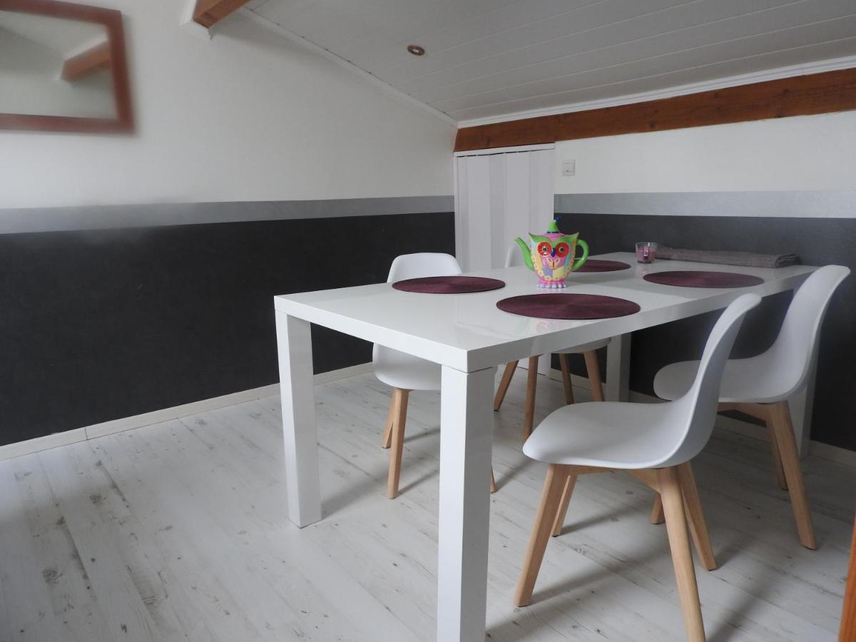 Appartement mansardé et climatisé 50 m2 Pompignan  Esterno foto