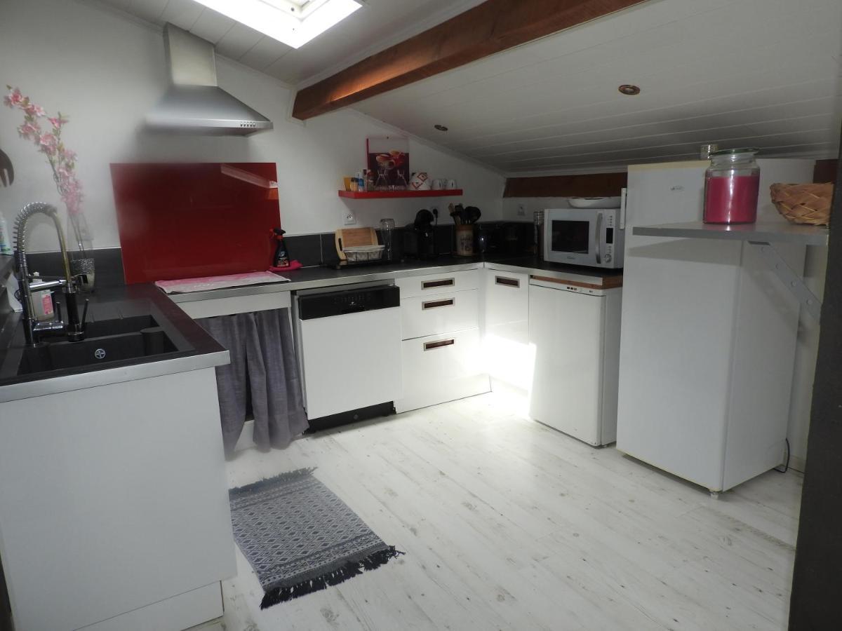 Appartement mansardé et climatisé 50 m2 Pompignan  Esterno foto