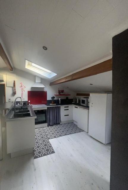Appartement mansardé et climatisé 50 m2 Pompignan  Esterno foto